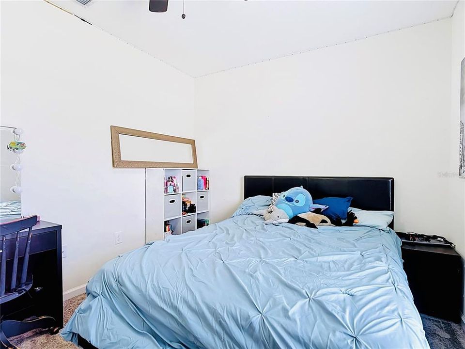 En Venta: $329,900 (3 camas, 2 baños, 1295 Pies cuadrados)