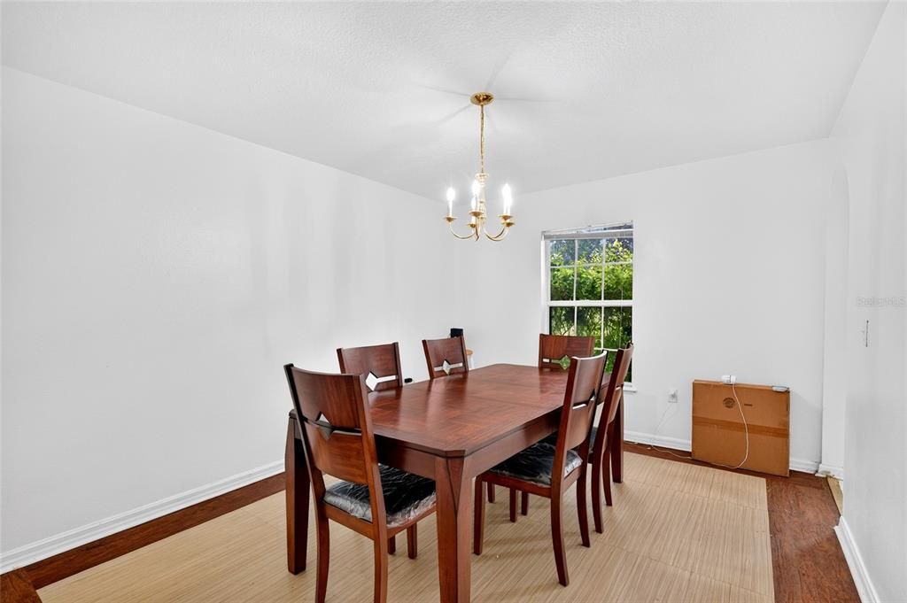 For Sale: $399,900 (4 beds, 2 baths, 2220 Square Feet)
