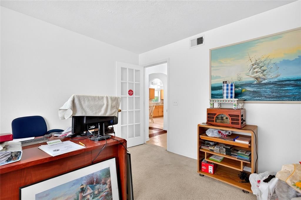 For Sale: $399,900 (4 beds, 2 baths, 2220 Square Feet)