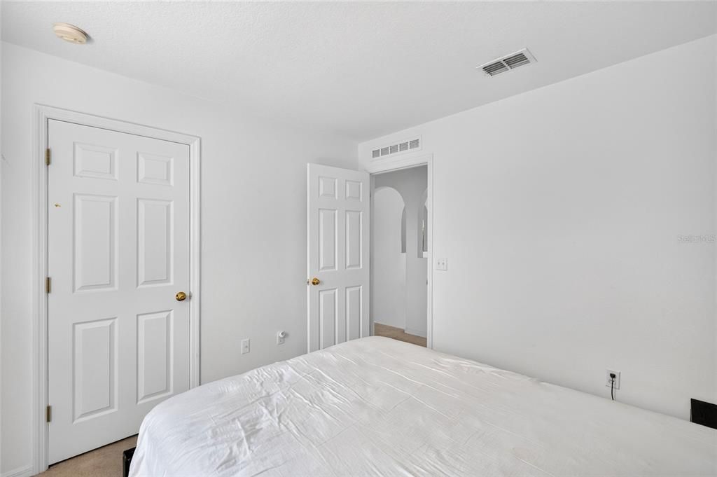 For Sale: $399,900 (4 beds, 2 baths, 2220 Square Feet)