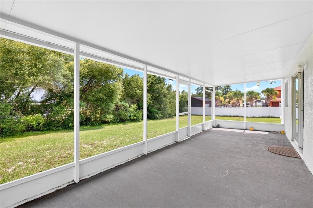 For Sale: $399,900 (4 beds, 2 baths, 2220 Square Feet)