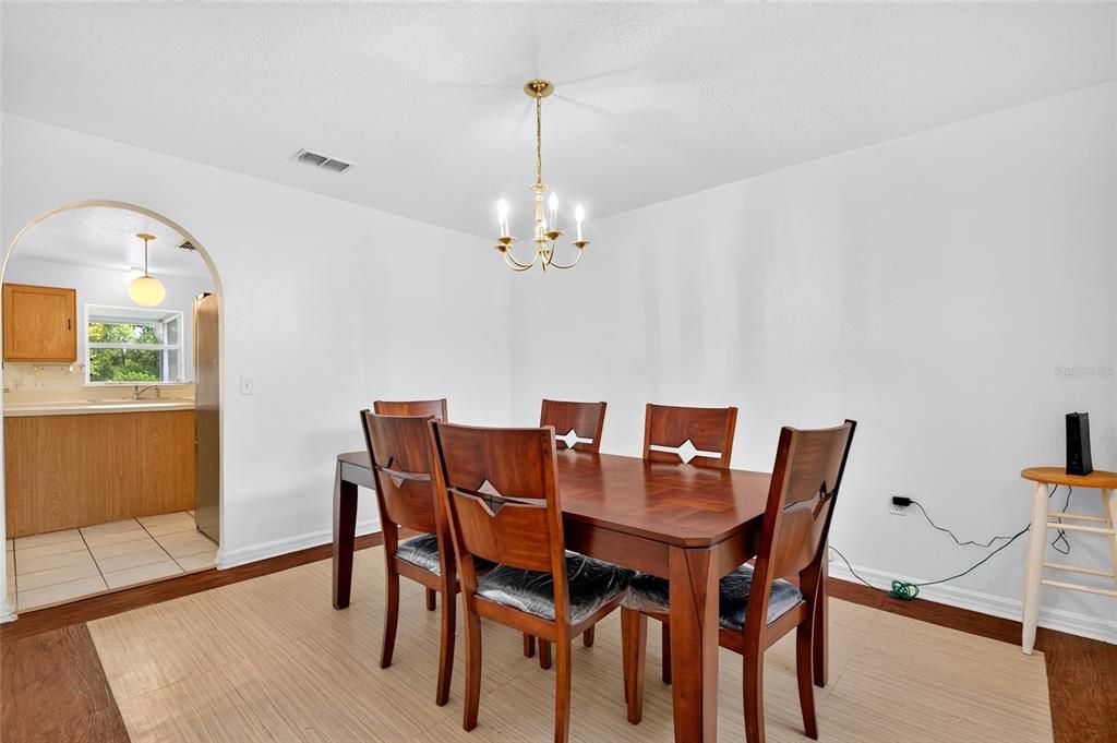 For Sale: $399,900 (4 beds, 2 baths, 2220 Square Feet)