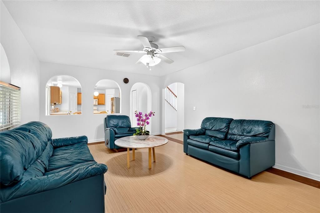 For Sale: $399,900 (4 beds, 2 baths, 2220 Square Feet)