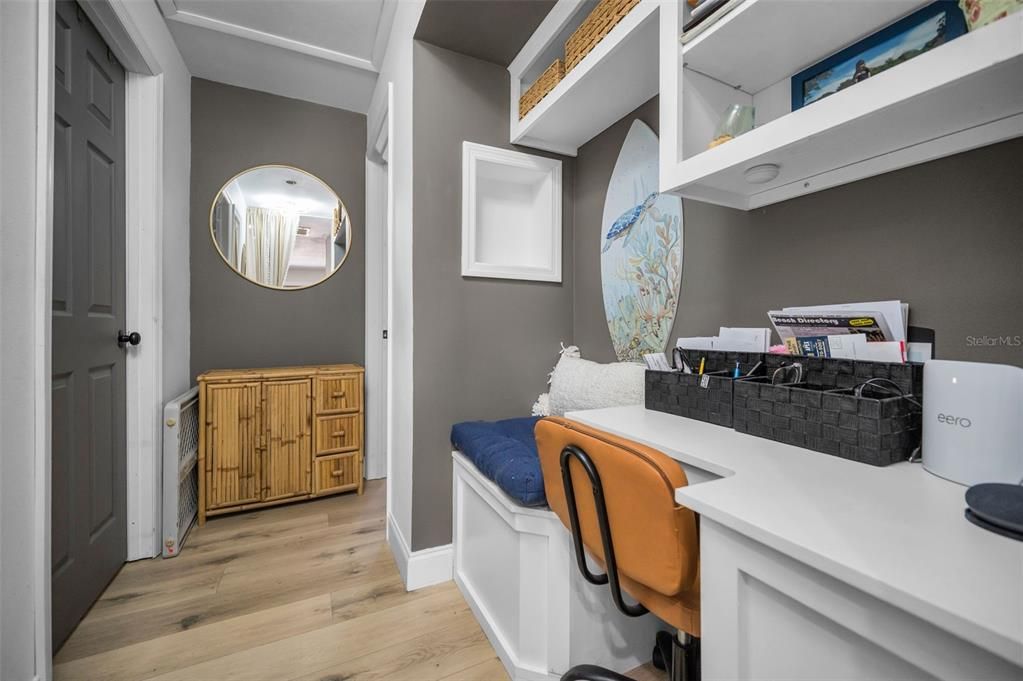 For Sale: $810,000 (2 beds, 2 baths, 888 Square Feet)