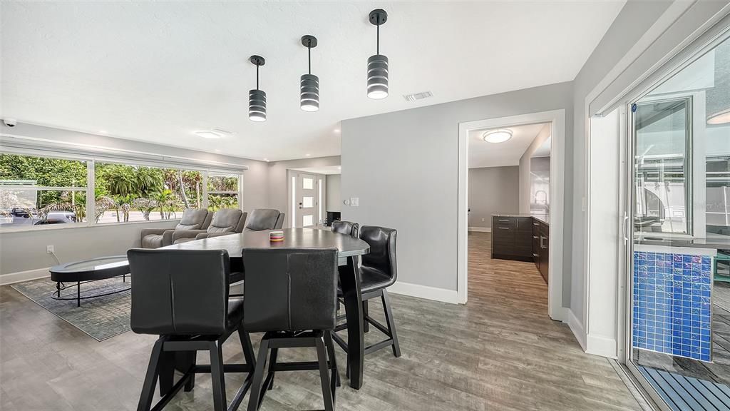 En Venta: $649,999 (2 camas, 2 baños, 1551 Pies cuadrados)