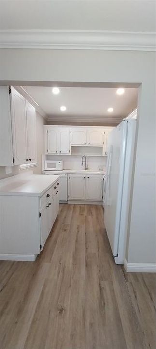 В аренду: $1,625 (2 спален, 2 ванн, 960 Квадратных фут)