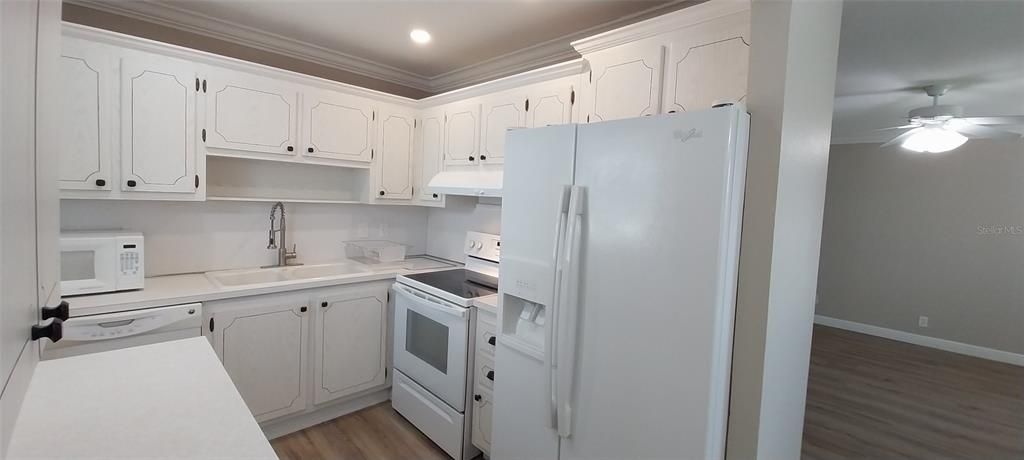 В аренду: $1,625 (2 спален, 2 ванн, 960 Квадратных фут)