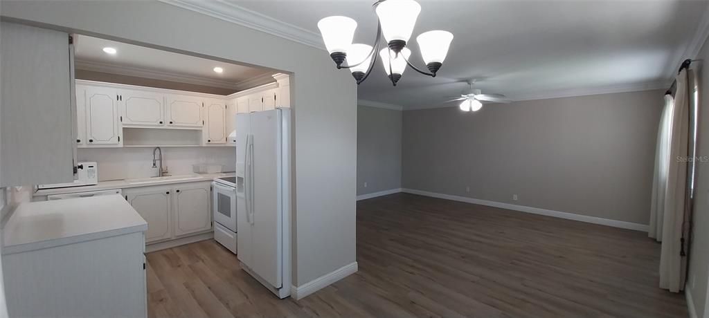 В аренду: $1,625 (2 спален, 2 ванн, 960 Квадратных фут)