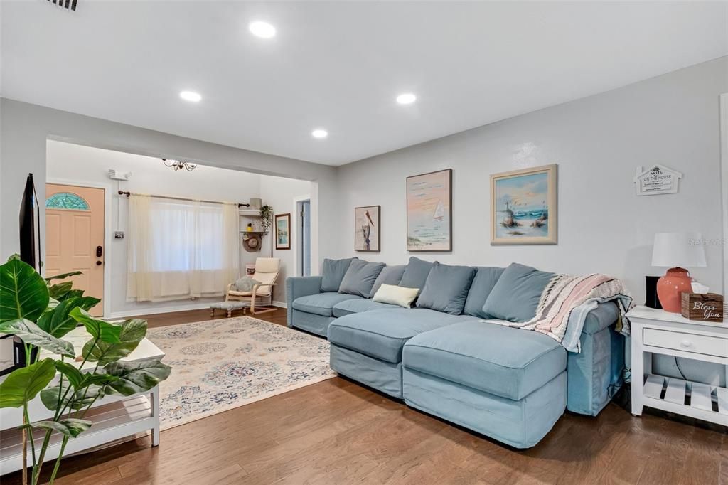 For Sale: $490,000 (3 beds, 2 baths, 1507 Square Feet)