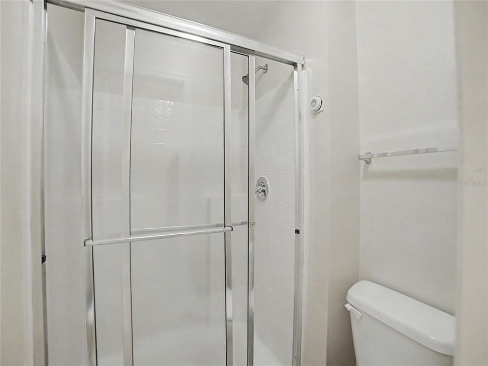 На продажу: $295,000 (4 спален, 2 ванн, 2010 Квадратных фут)