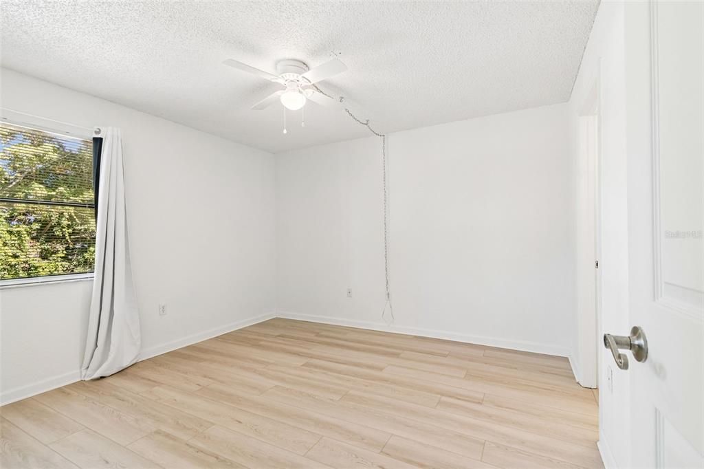В аренду: $1,890 (3 спален, 2 ванн, 1155 Квадратных фут)