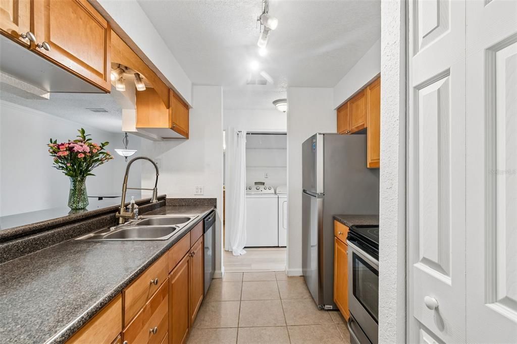 В аренду: $1,890 (3 спален, 2 ванн, 1155 Квадратных фут)