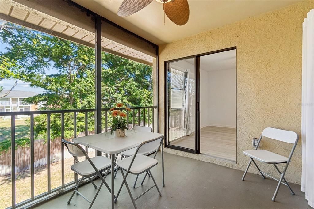 В аренду: $1,890 (3 спален, 2 ванн, 1155 Квадратных фут)