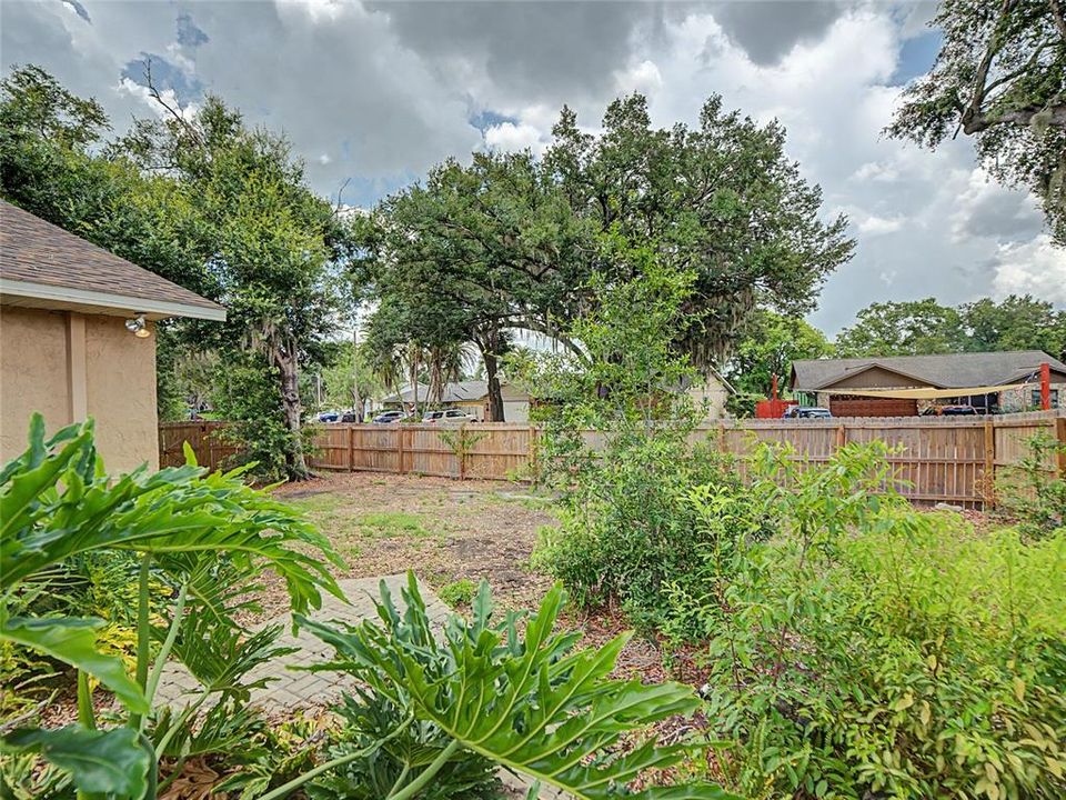 For Sale: $375,000 (3 beds, 2 baths, 1763 Square Feet)