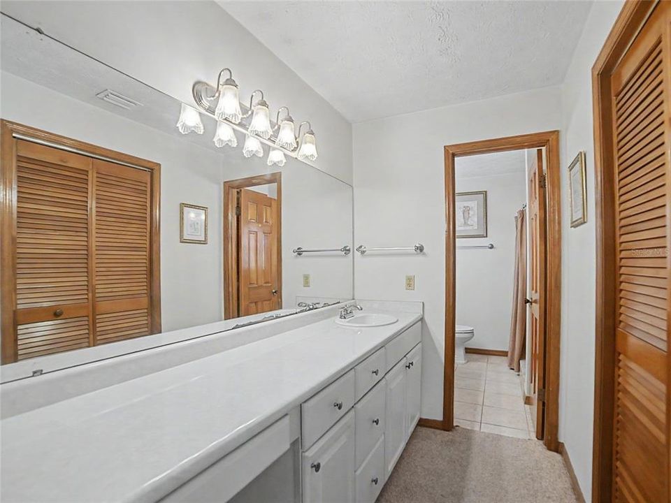 For Sale: $375,000 (3 beds, 2 baths, 1763 Square Feet)