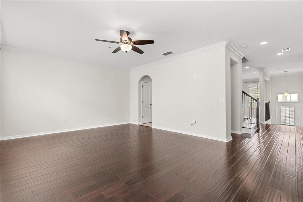For Rent: $4,275 (3 beds, 3 baths, 2283 Square Feet)