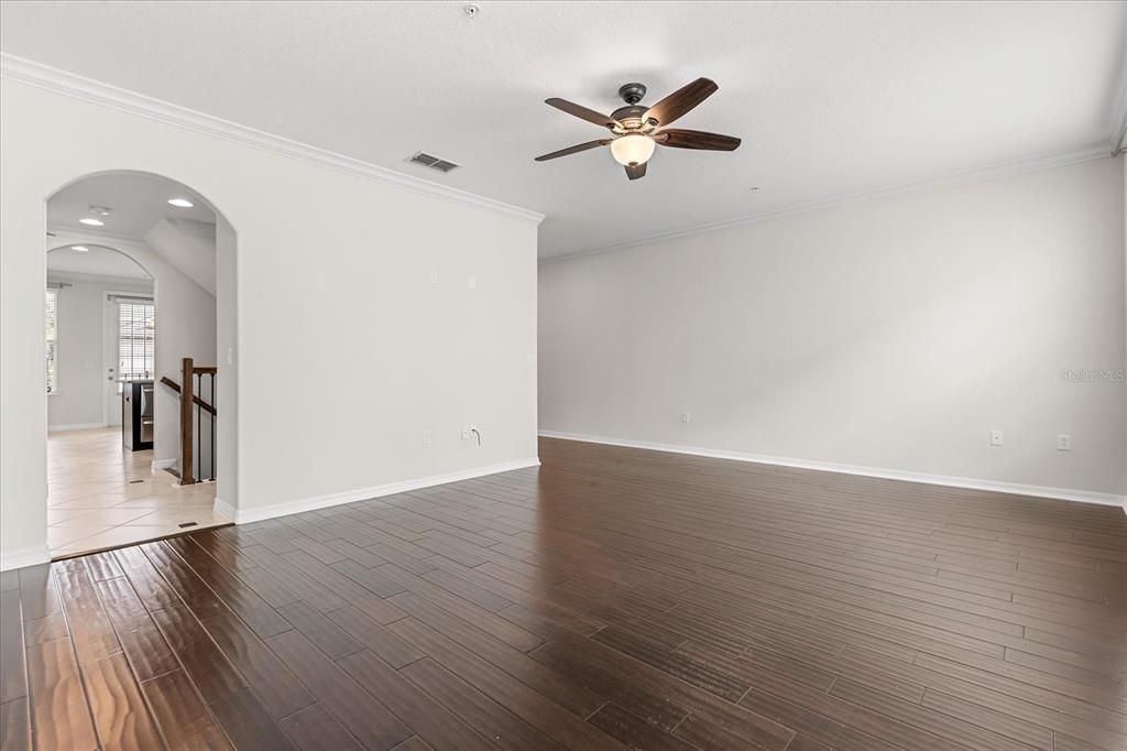For Rent: $4,275 (3 beds, 3 baths, 2283 Square Feet)
