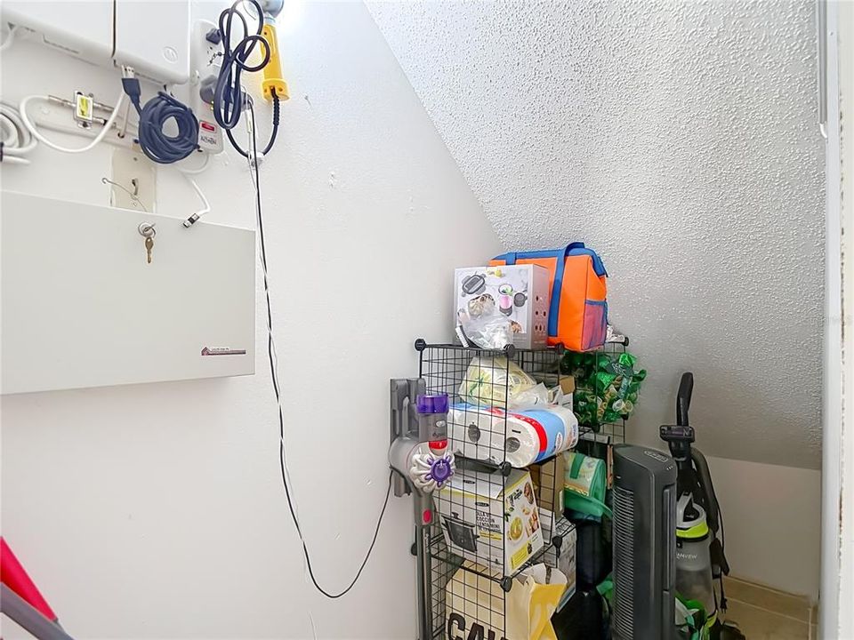 На продажу: $234,000 (2 спален, 2 ванн, 1185 Квадратных фут)