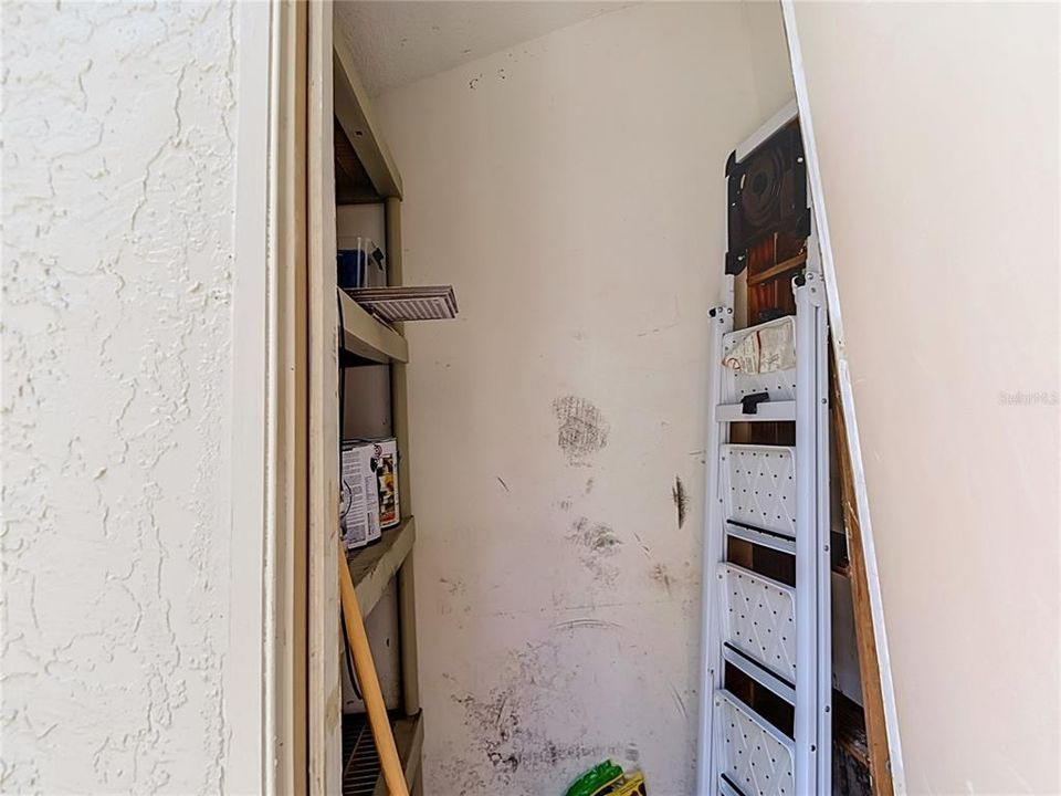 На продажу: $234,000 (2 спален, 2 ванн, 1185 Квадратных фут)