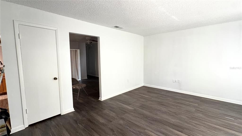 В аренду: $2,400 (4 спален, 2 ванн, 1224 Квадратных фут)