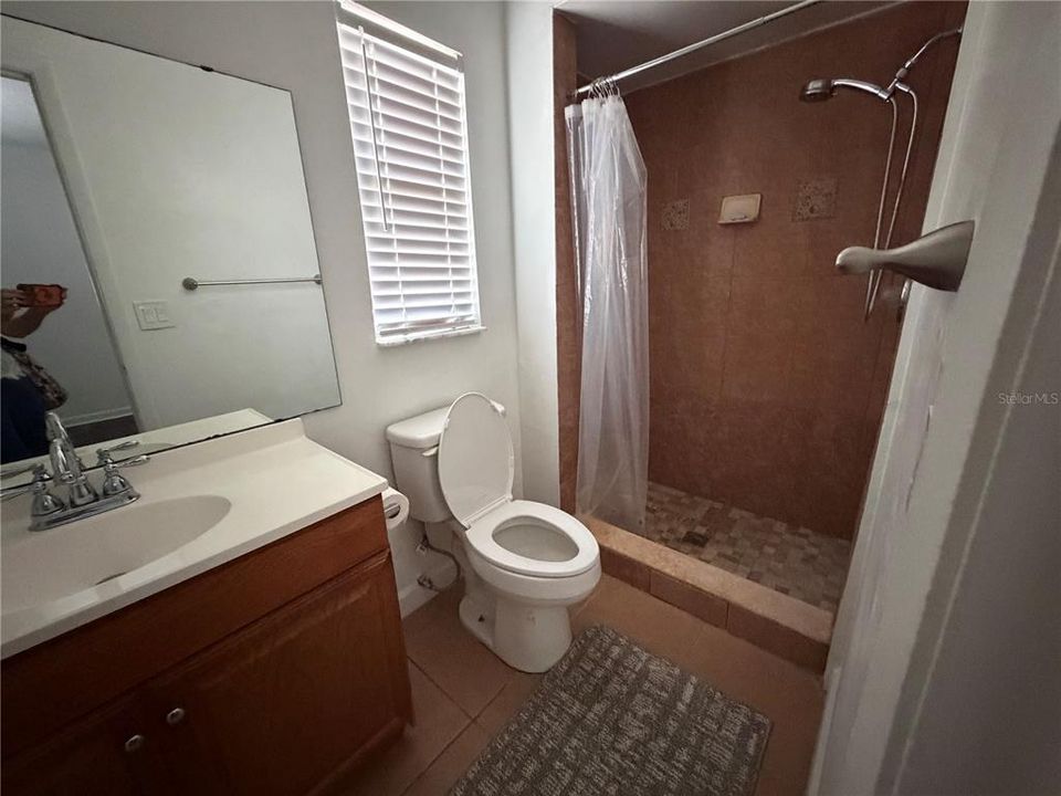 В аренду: $2,400 (4 спален, 2 ванн, 1224 Квадратных фут)