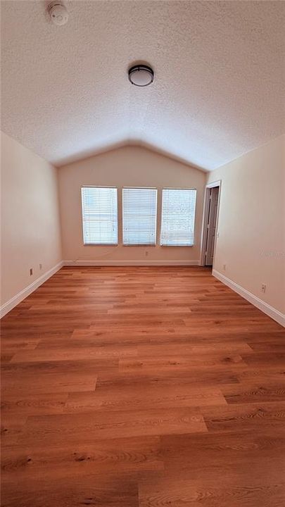 В аренду: $2,350 (3 спален, 2 ванн, 1628 Квадратных фут)