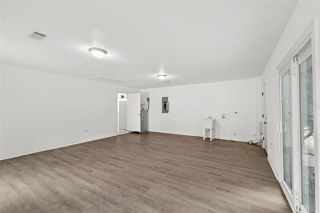 На продажу: $269,900 (3 спален, 2 ванн, 1601 Квадратных фут)