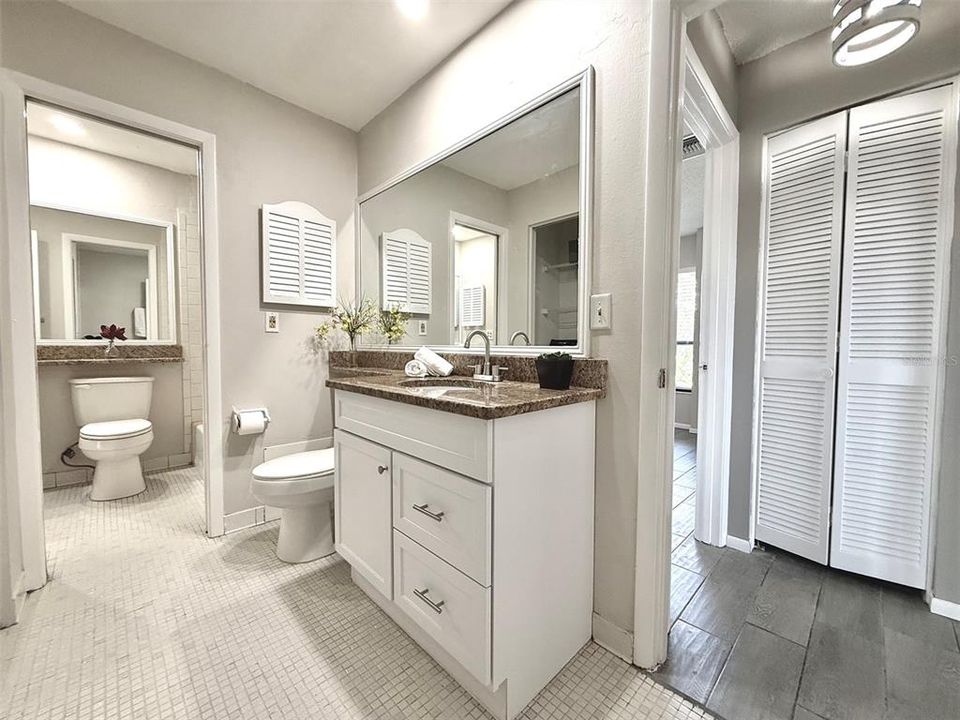 For Sale: $199,900 (2 beds, 2 baths, 1135 Square Feet)