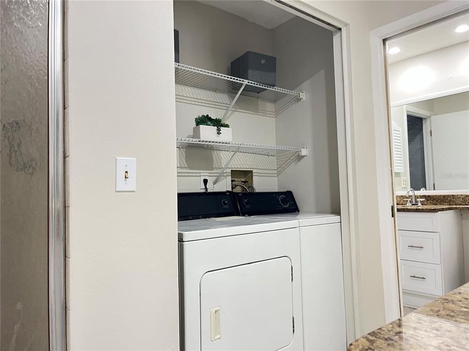 For Sale: $199,900 (2 beds, 2 baths, 1135 Square Feet)