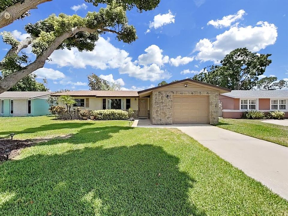 En Venta: $349,000 (3 camas, 2 baños, 1047 Pies cuadrados)