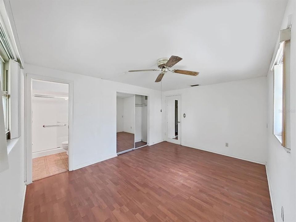 En Venta: $349,000 (3 camas, 2 baños, 1047 Pies cuadrados)