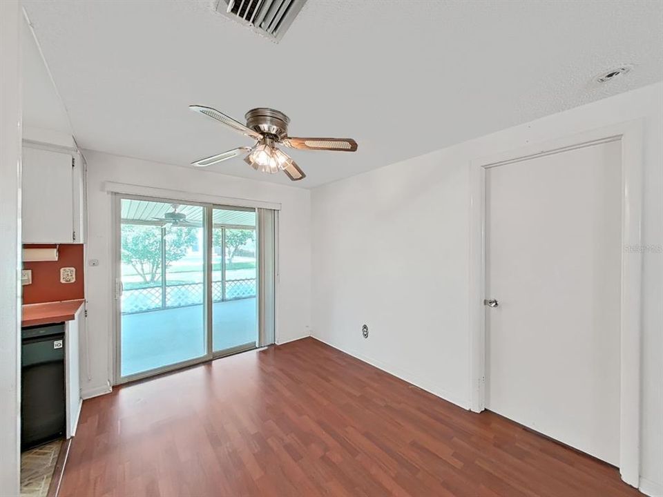 En Venta: $349,000 (3 camas, 2 baños, 1047 Pies cuadrados)