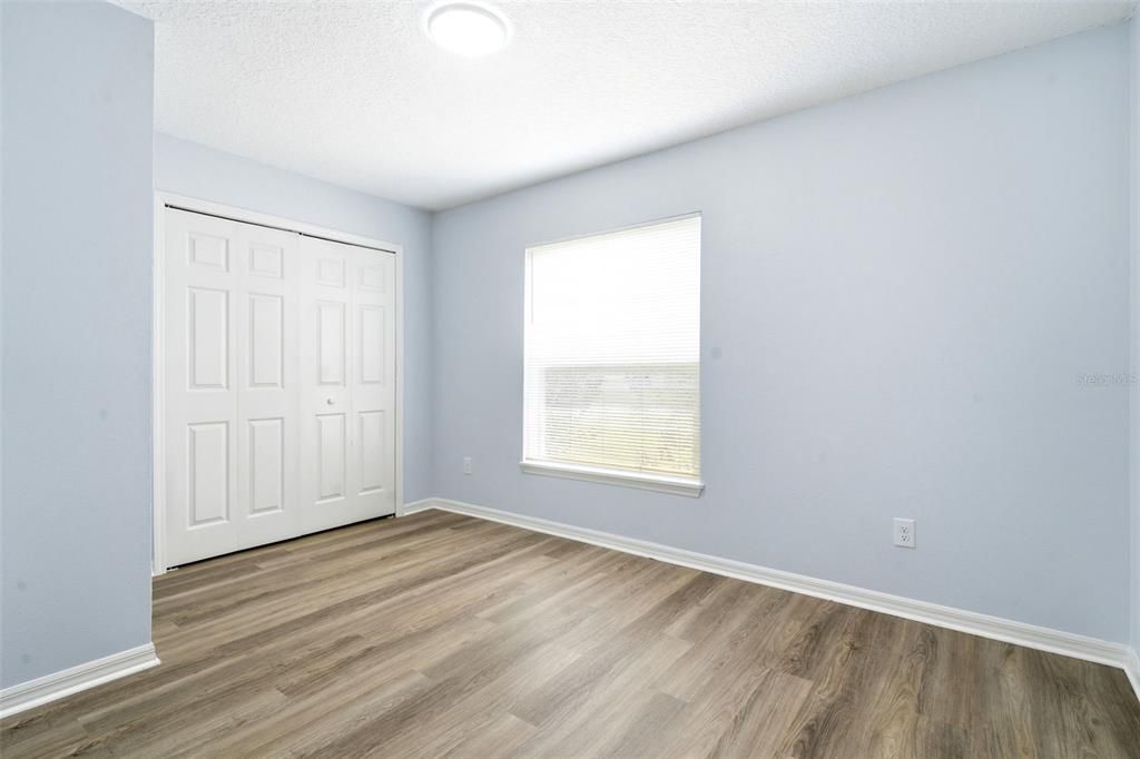 For Sale: $335,000 (3 beds, 2 baths, 1370 Square Feet)