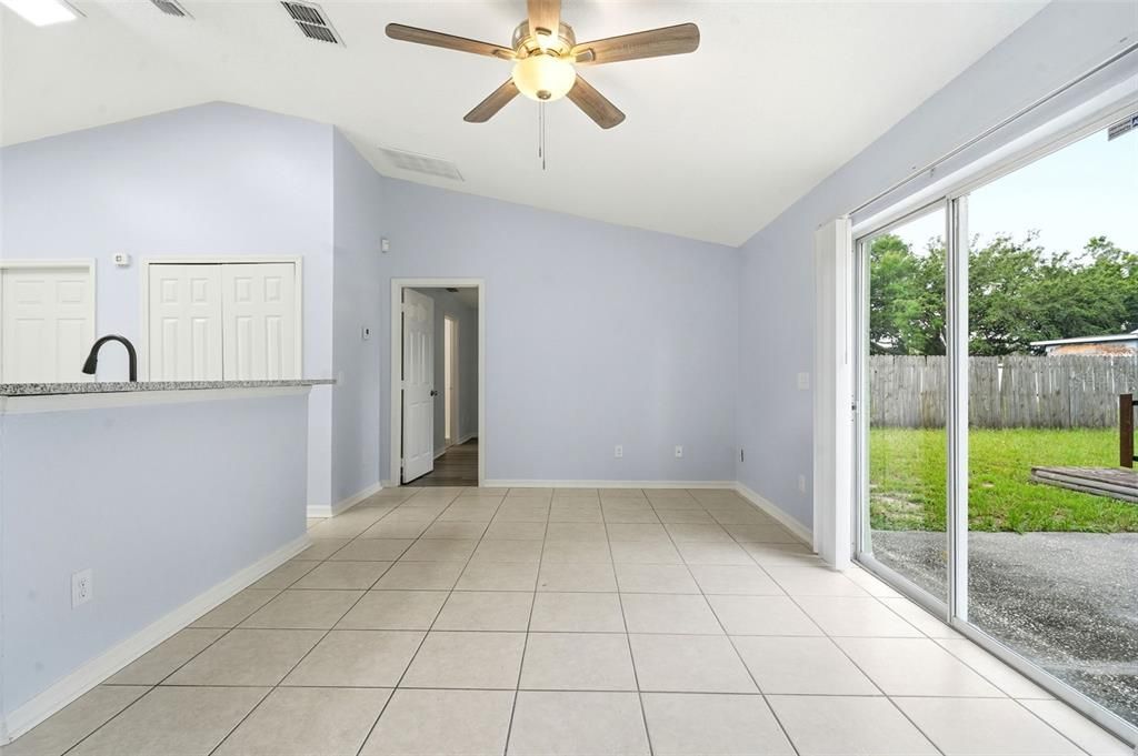 For Sale: $335,000 (3 beds, 2 baths, 1370 Square Feet)