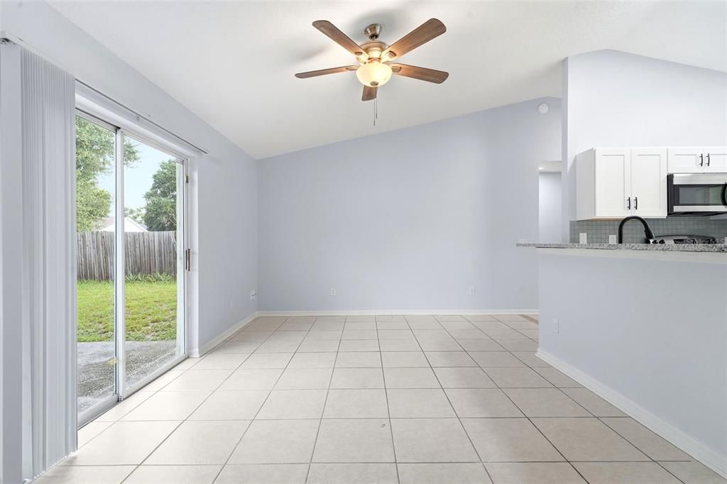 For Sale: $335,000 (3 beds, 2 baths, 1370 Square Feet)