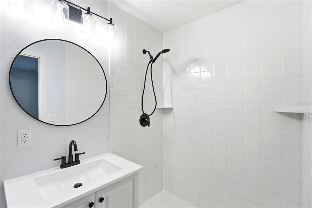 For Sale: $335,000 (3 beds, 2 baths, 1370 Square Feet)