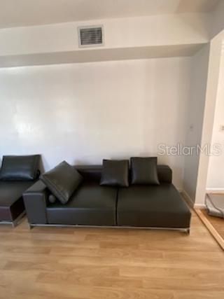 В аренду: $1,500 (2 спален, 1 ванн, 1380 Квадратных фут)