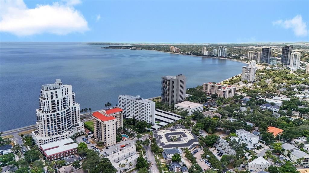 На продажу: $225,000 (1 спален, 1 ванн, 579 Квадратных фут)