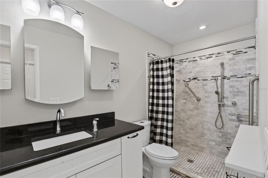 For Sale: $125,000 (2 beds, 2 baths, 1378 Square Feet)