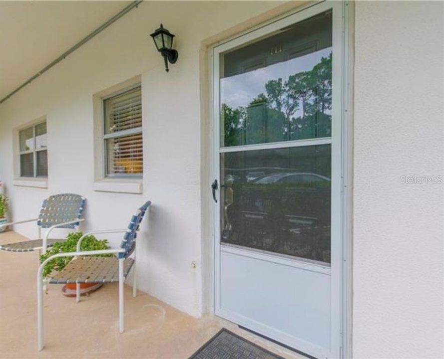 For Sale: $125,000 (2 beds, 2 baths, 1378 Square Feet)
