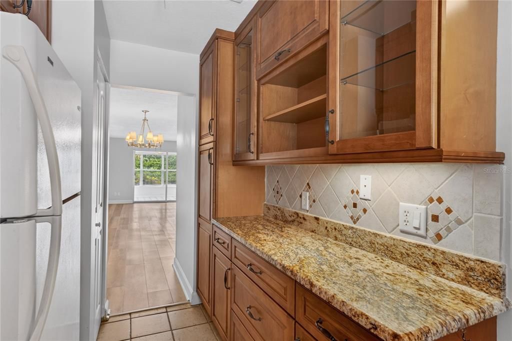 For Sale: $125,000 (2 beds, 2 baths, 1378 Square Feet)
