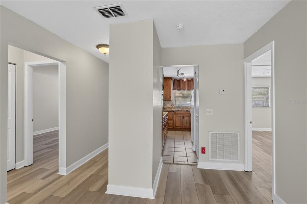 For Sale: $125,000 (2 beds, 2 baths, 1378 Square Feet)