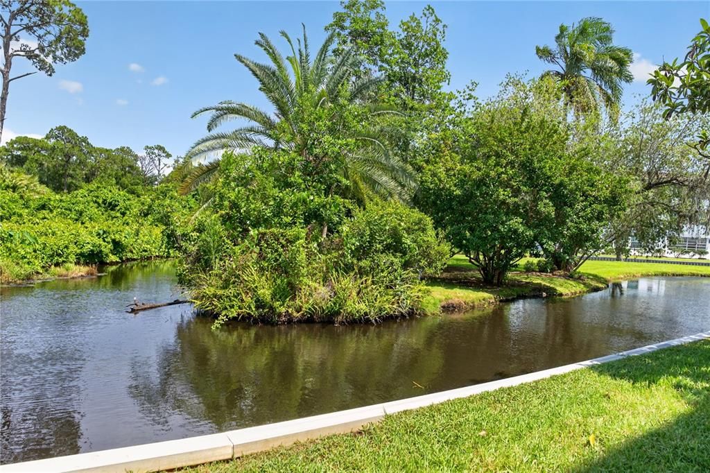 For Sale: $125,000 (2 beds, 2 baths, 1378 Square Feet)