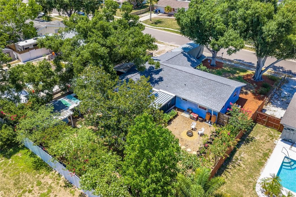 На продажу: $349,900 (3 спален, 2 ванн, 1185 Квадратных фут)