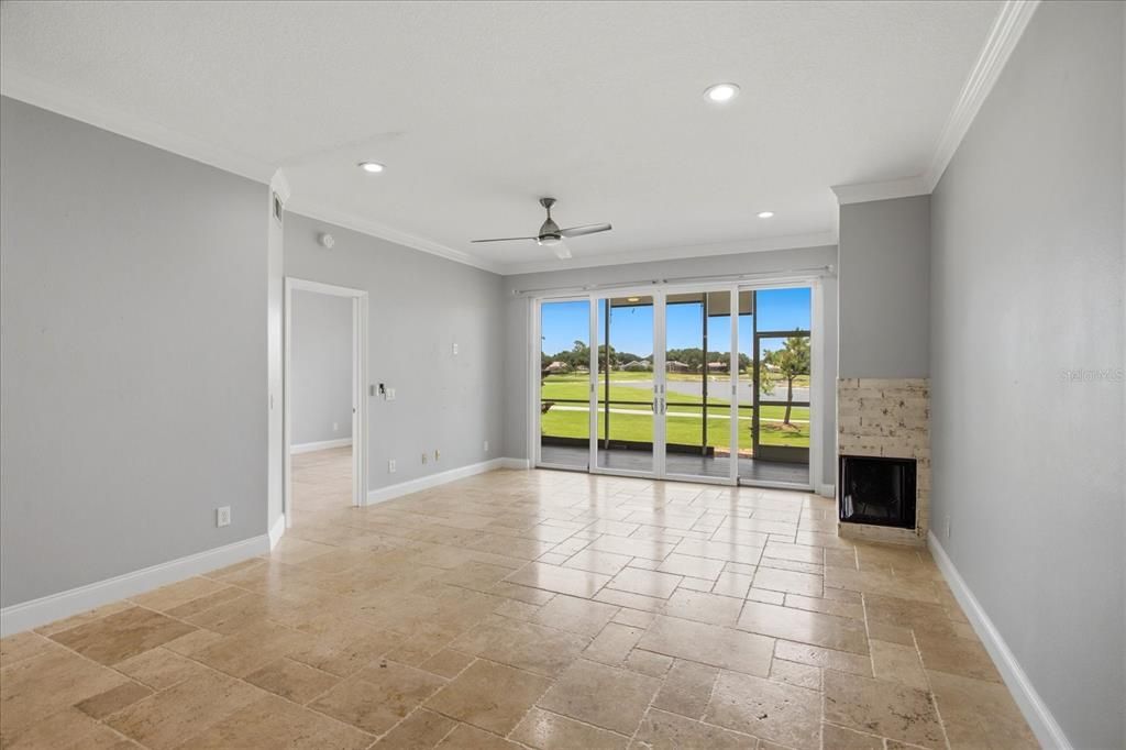 For Sale: $382,000 (2 beds, 2 baths, 1163 Square Feet)