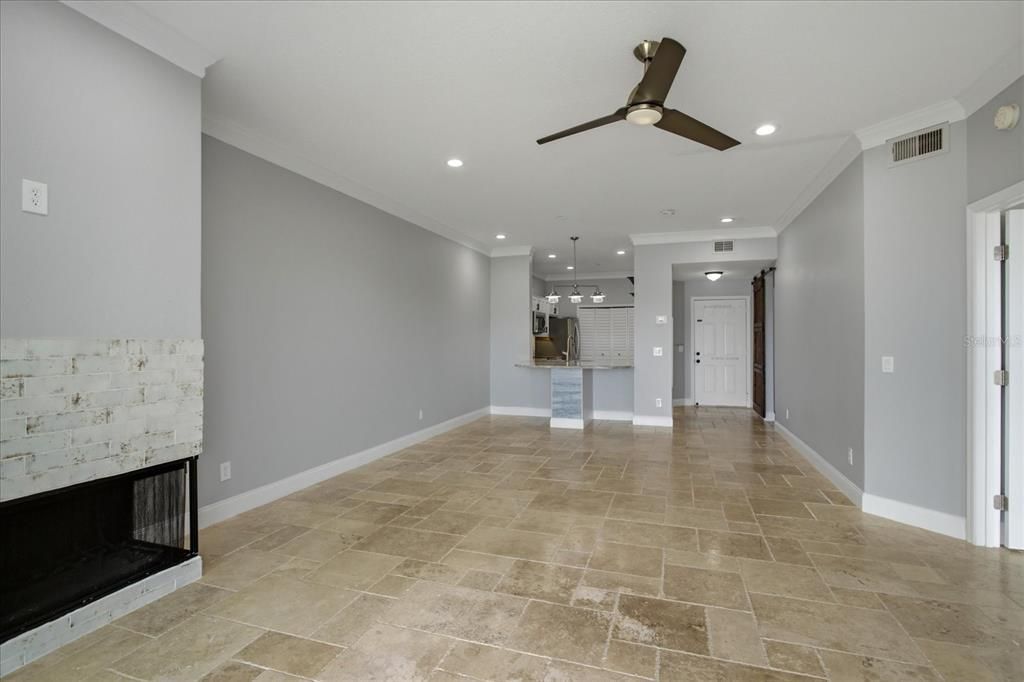 For Sale: $382,000 (2 beds, 2 baths, 1163 Square Feet)