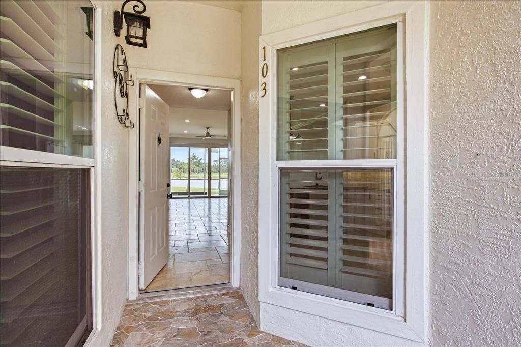 For Sale: $382,000 (2 beds, 2 baths, 1163 Square Feet)