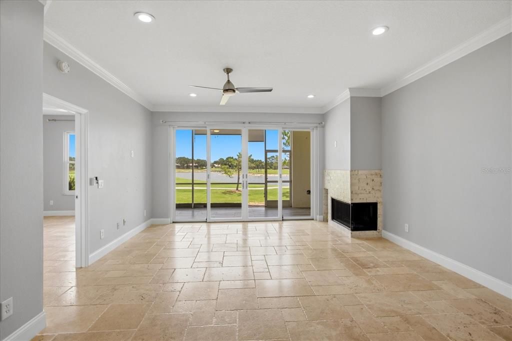 For Sale: $382,000 (2 beds, 2 baths, 1163 Square Feet)