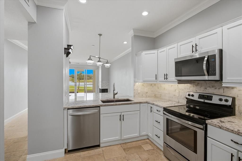 For Sale: $382,000 (2 beds, 2 baths, 1163 Square Feet)