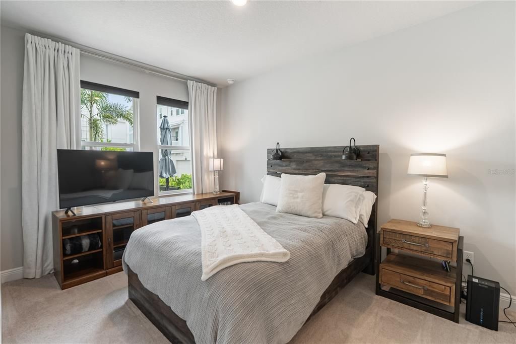 En Venta: $759,000 (3 camas, 3 baños, 1865 Pies cuadrados)